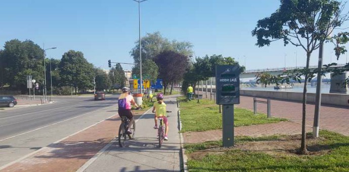 БРОЈАЧИ САОБРАЋАЈА: Постављени дисплеји за бициклистички саобраћај